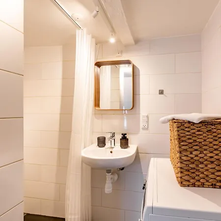 Sanders Admiral - Cosy 1-bdr In Апартаменты *