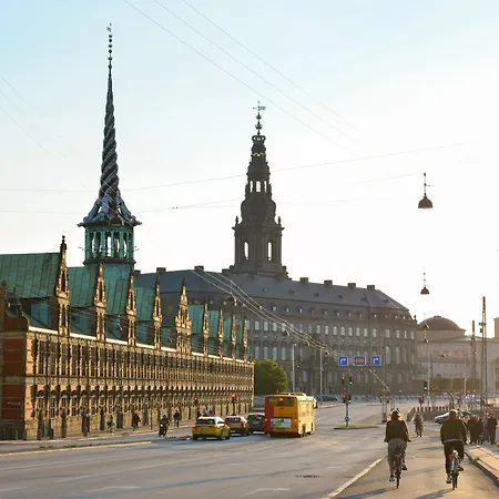 Sanders Admiral - Cosy 1-bdr In *